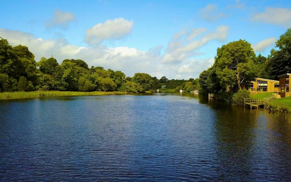 Killyhevlin Lakeside Hotel & Lodges Enniskillen Exterior foto